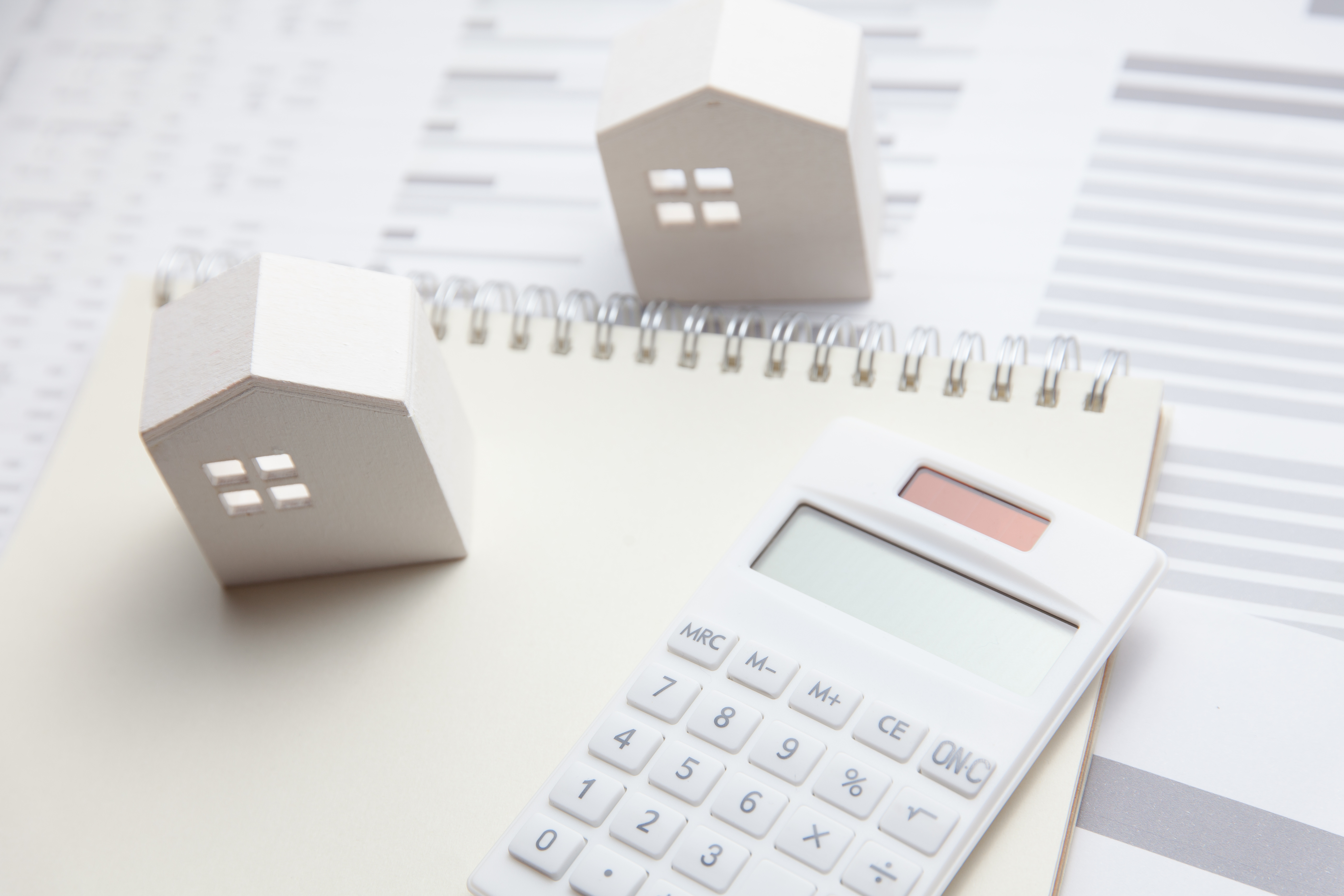 住宅ローンは変動金利と固定金利どっちが多い？約8割が変動でも今後得するとは限らない理由のアイキャッチ